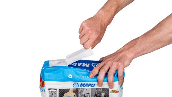 Easy and clean opening system: STANPACK